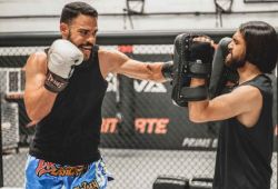 รักษาสถิติไร้พ่าย! "เกน" โชว์เหนือต้อนแต้ม "โรเซนสตรอยค์" ศึก UFC รุ่นยักษ์